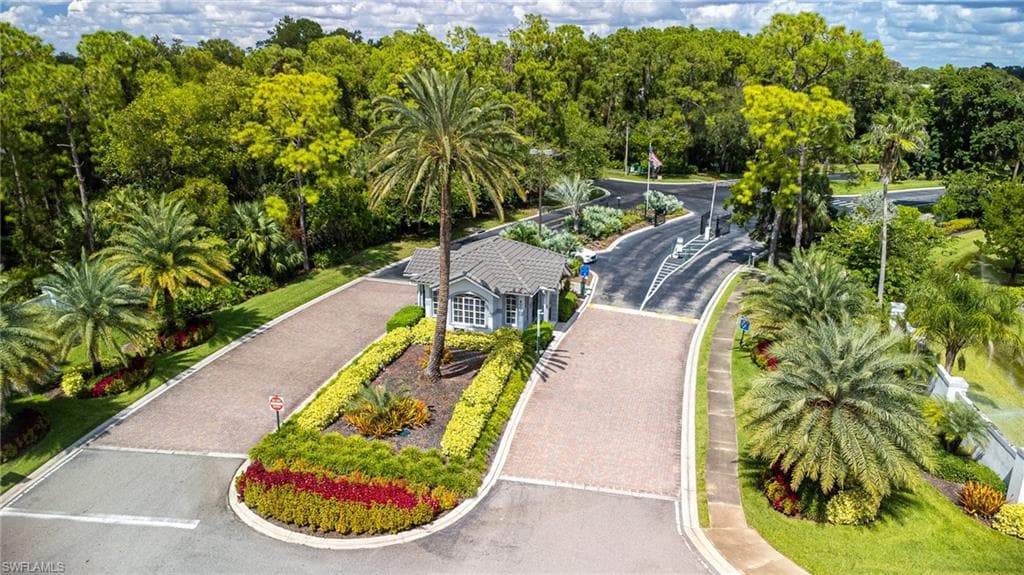 448 Gabriel Cir #3310 Gabriel CIR 3310 NAPLES, FL 34104