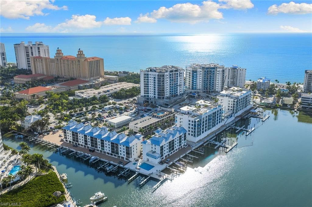 260 Southbay DR 107 NAPLES, FL 34108