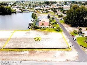 430 Burnt Store RD S CAPE CORAL, FL 33991