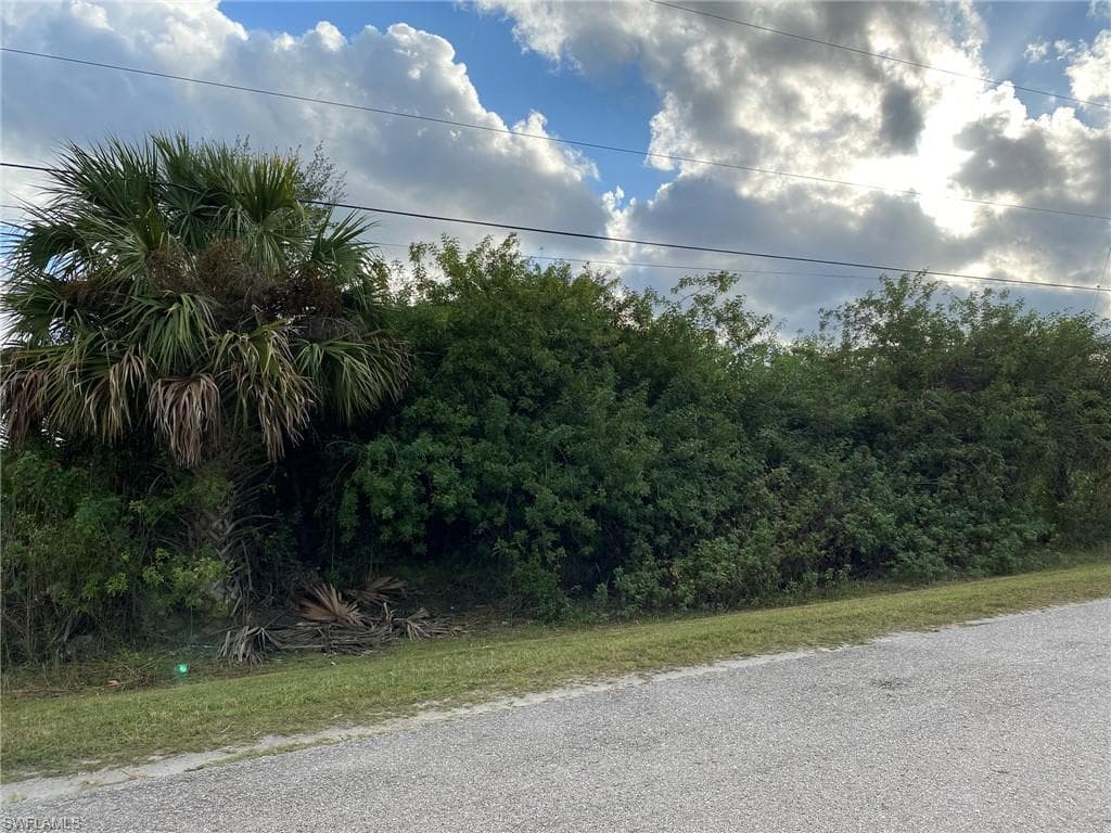 24th AVE NE NAPLES, FL 34120