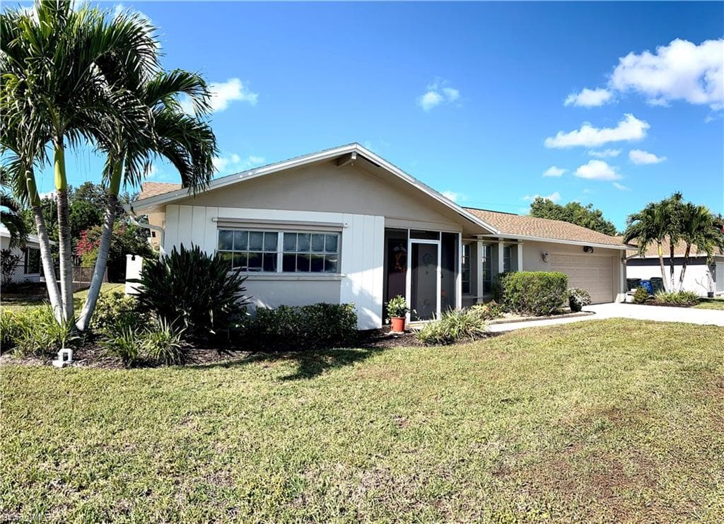 1406 S Larkwood SQ FORT MYERS, FL 33919