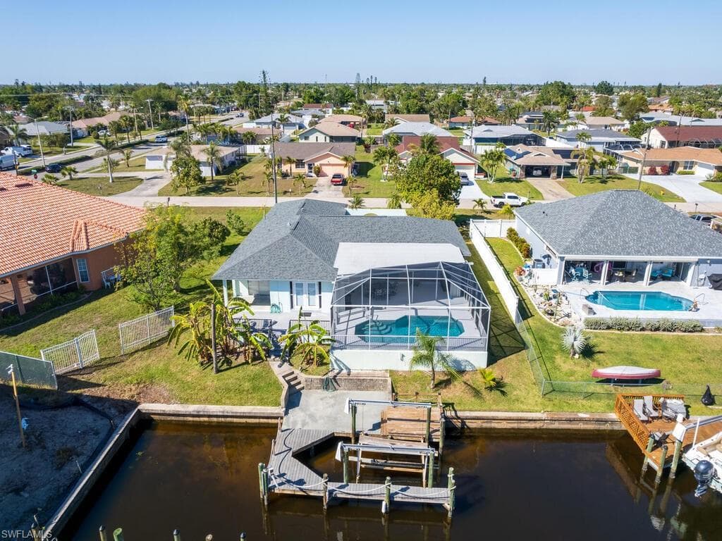 908 SE 35th TER CAPE CORAL, FL 33904