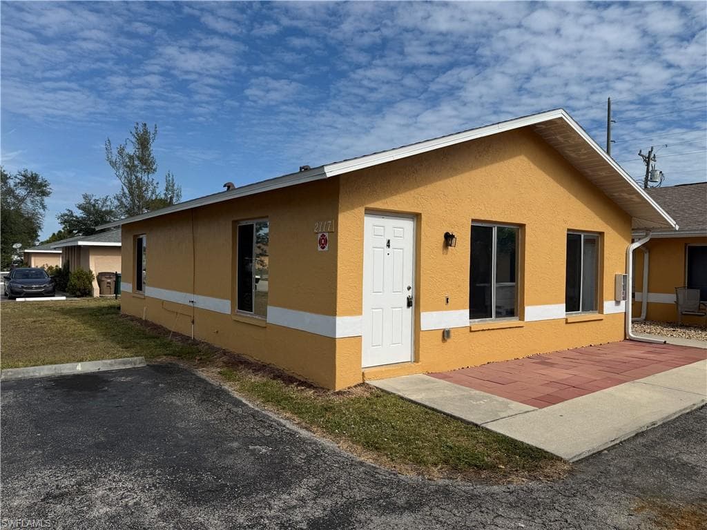 2117 SW Santa Barbara PL 4 CAPE CORAL, FL 33991
