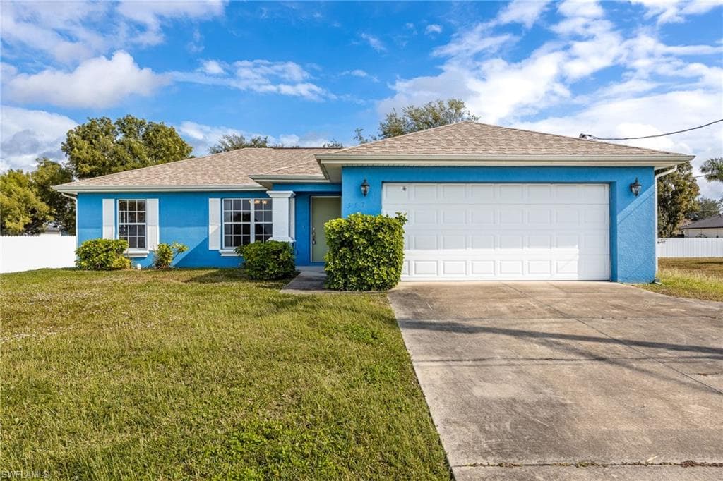 517 Nelson RD N CAPE CORAL, FL 33993