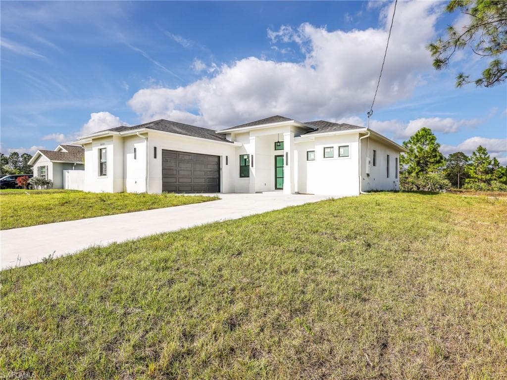 2514 36th ST SW LEHIGH ACRES, FL 33976