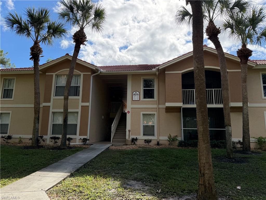 8215 Ibis Club DR 113 NAPLES, FL 34104