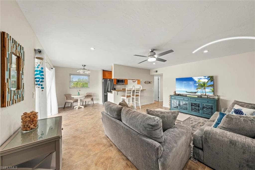 601 Periwinkle WAY D5 SANIBEL, FL 33957
