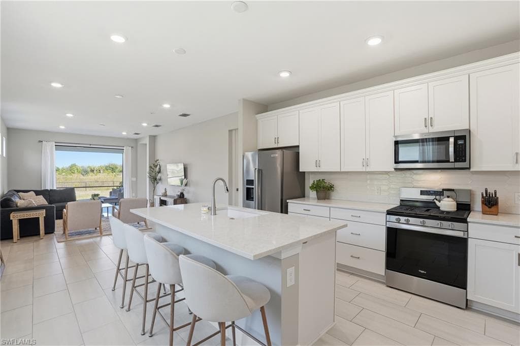 20064 Kingmont DR ESTERO, FL 33928