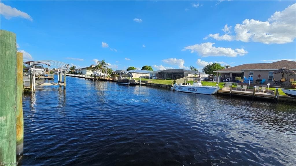 1932 SE 31st TER CAPE CORAL, FL 33904