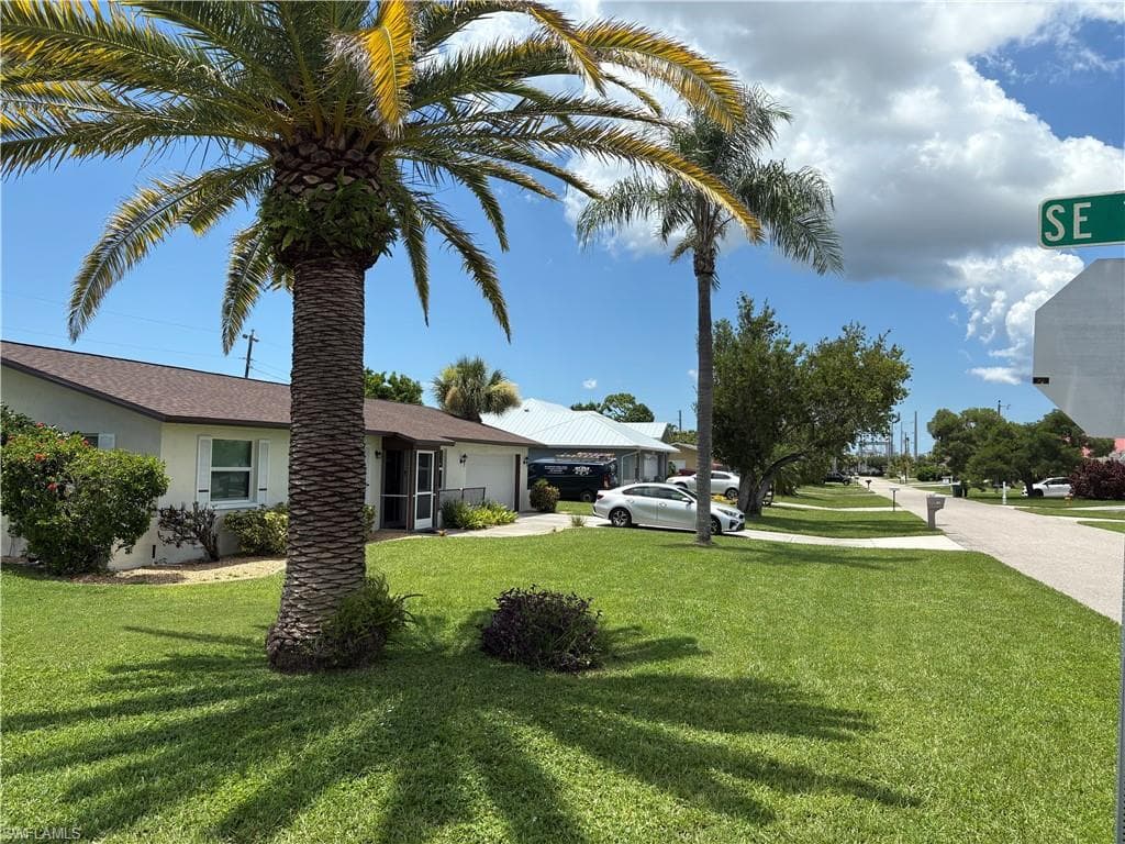 126 SE 40th TER CAPE CORAL, FL 33904