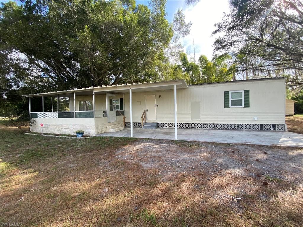 2331 Gish DR NORTH FORT MYERS, FL 33917