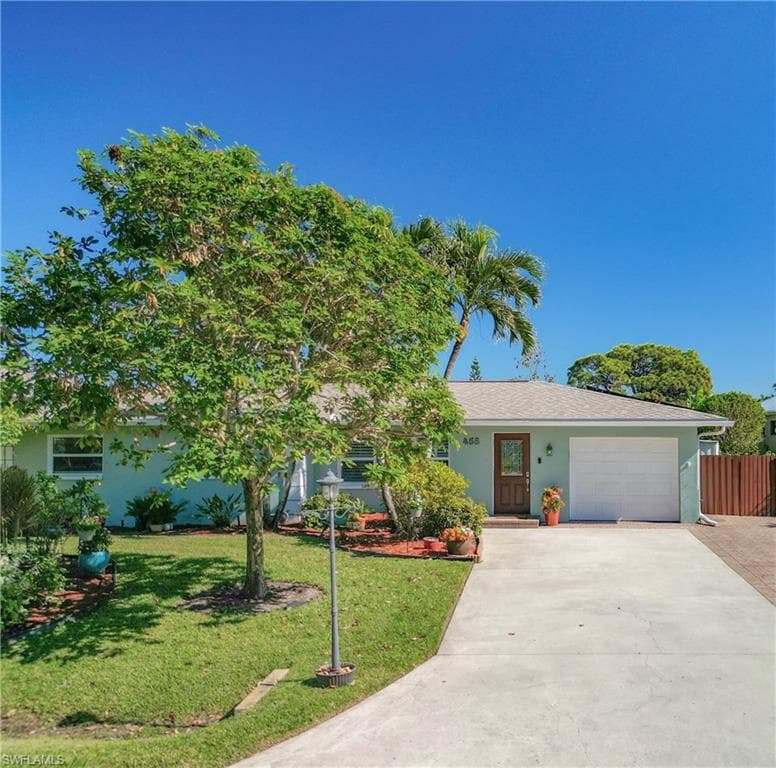 458 Valley DR BONITA SPRINGS, FL 34134
