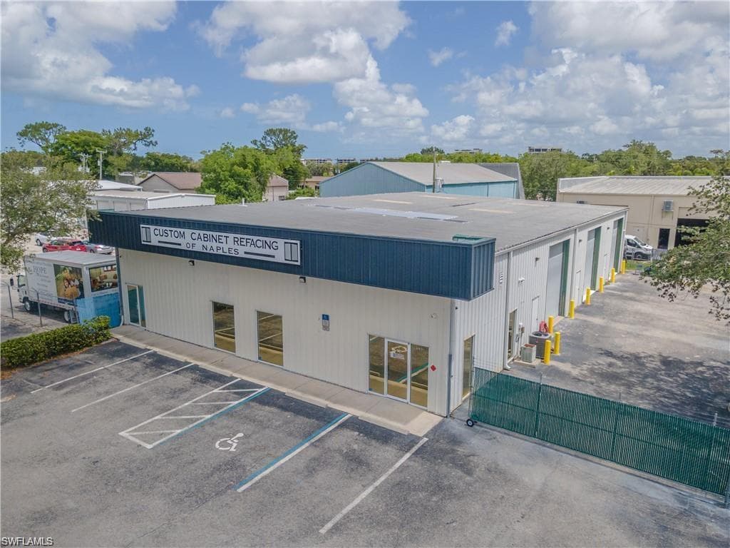 4491 MERCANTILE AVE NAPLES, FL 34104