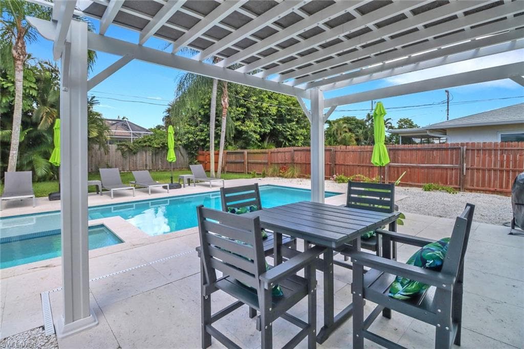 751 100th AVE N NAPLES, FL 34108