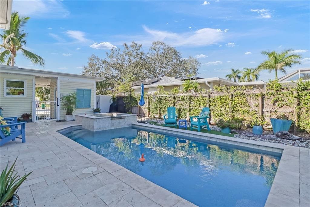 1081 Hollygate LN NAPLES, FL 34103