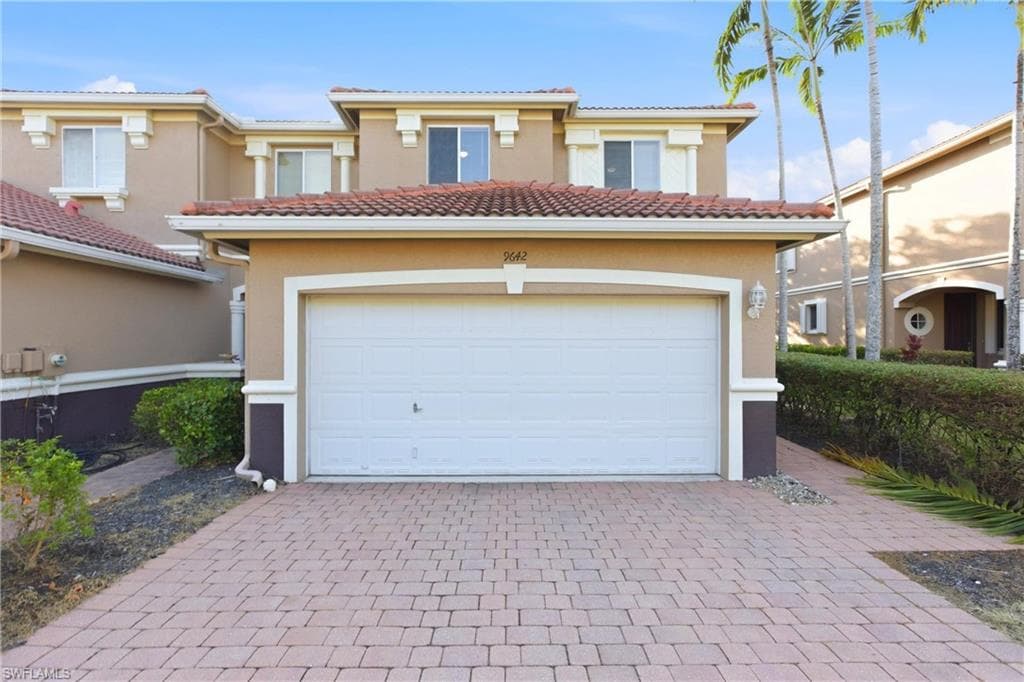 9642 Roundstone CIR FORT MYERS, FL 33967