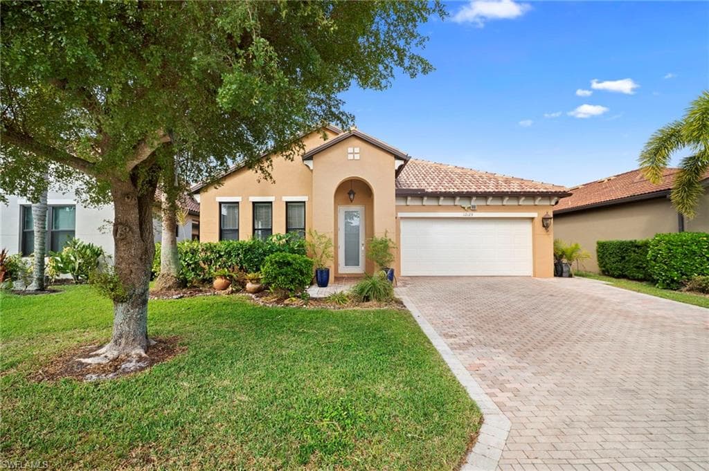 12129 Country Day CIR FORT MYERS, FL 33913
