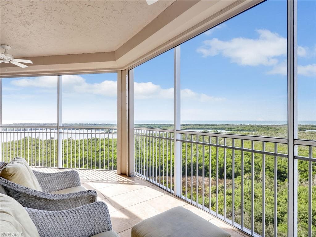 1001 Arbor Lake DR 1007 NAPLES, FL 34110