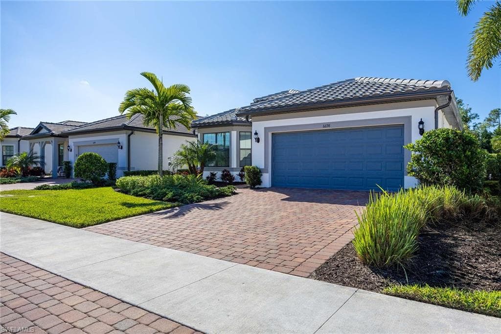 6698 Pennyroyal DR NAPLES, FL 34114