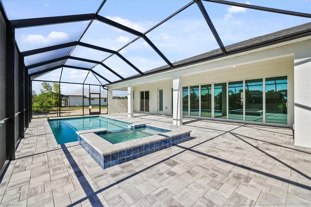 932 SW 36th TER CAPE CORAL, FL 33914