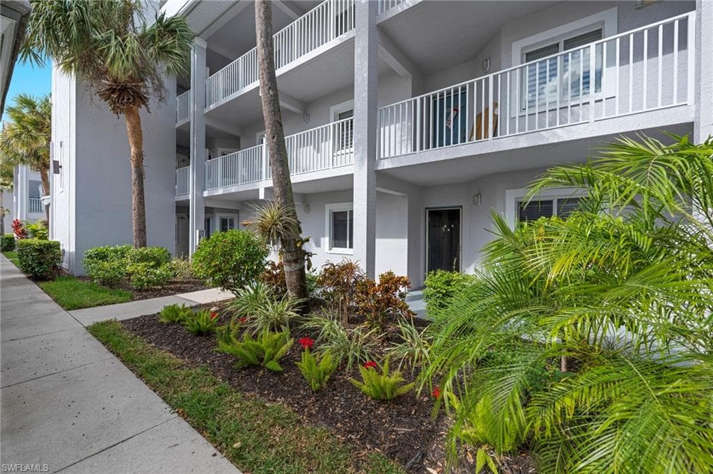 7831 Regal Heron CIR 105 NAPLES, FL 34104