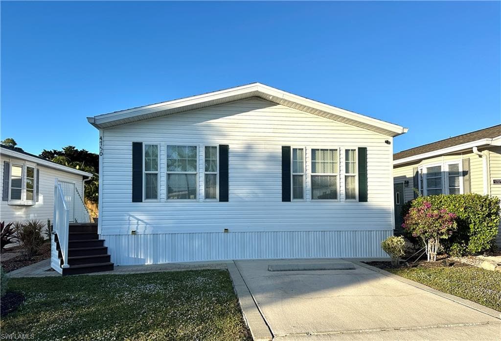 4750 Washington WAY W ESTERO, FL 33928