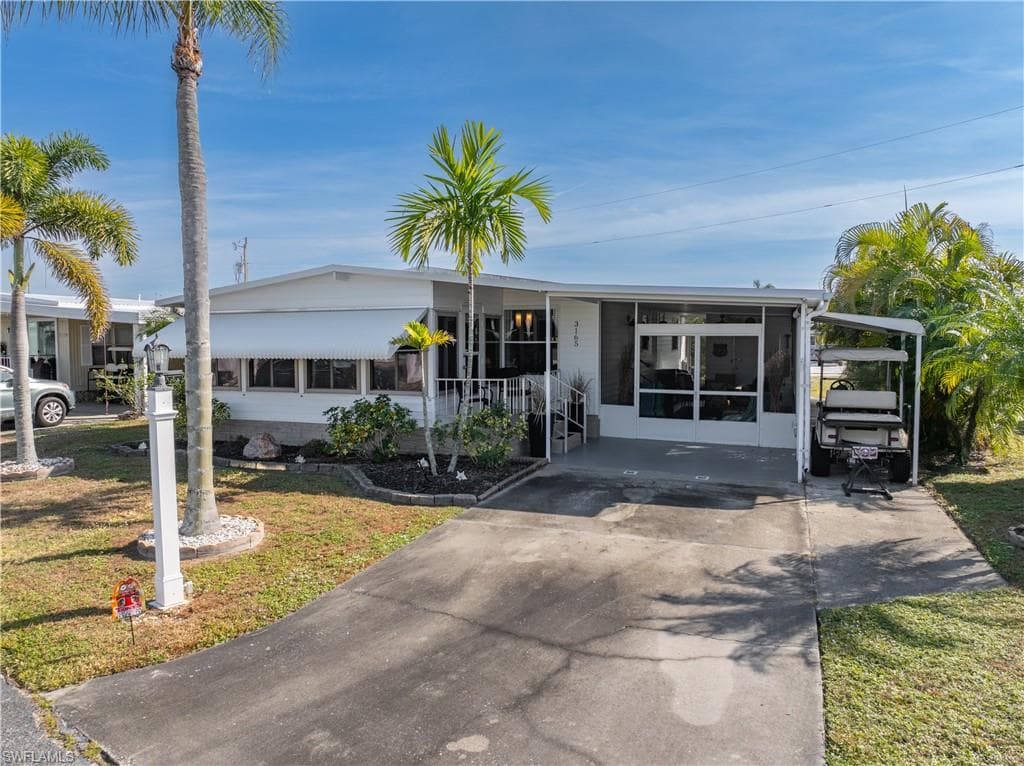 3165 Mercury LN NORTH FORT MYERS, FL 33903