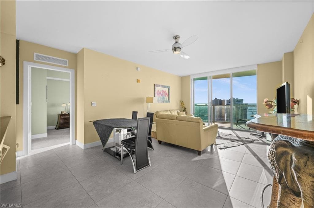 3000 Oasis Grand BLVD 2702 FORT MYERS, FL 33916
