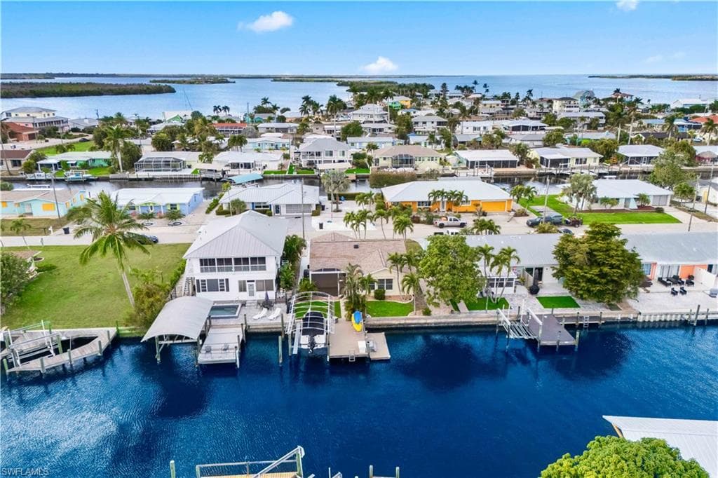 2781 Bruce ST MATLACHA, FL 33993