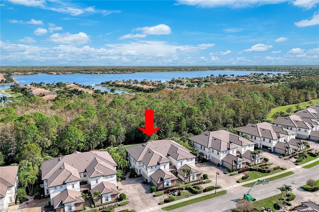 9516 Ironstone TER 101 NAPLES, FL 34120