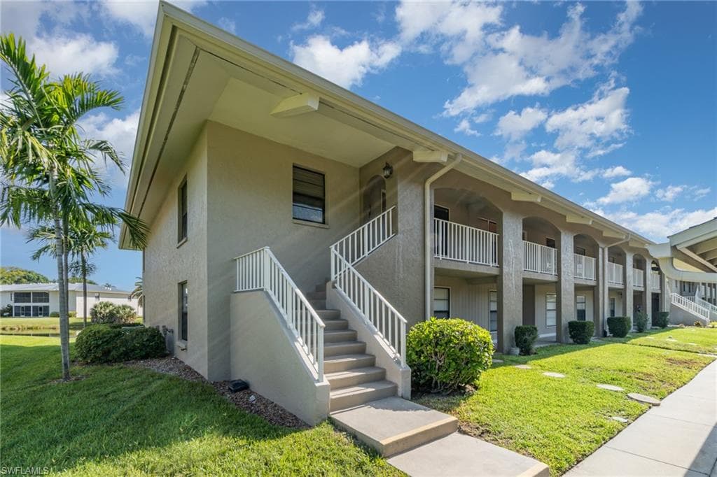 135 Cypress WAY E H NAPLES, FL 34110