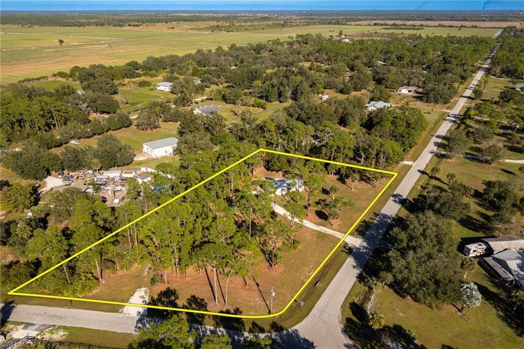 250 Trader RD LABELLE, FL 33935