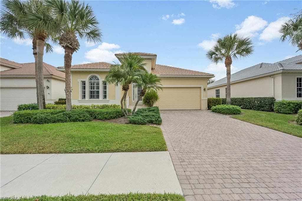 5569 WHISPERING WILLOW WAY FORT MYERS, FL 33908