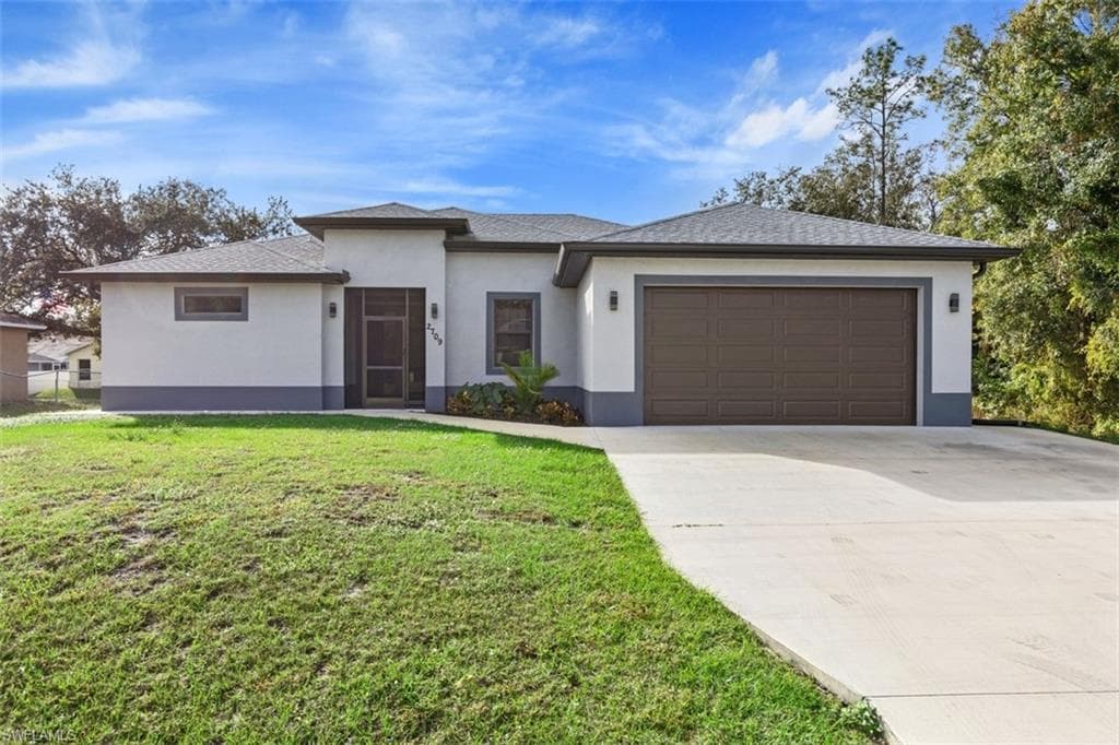 2709 6th ST W LEHIGH ACRES, FL 33971