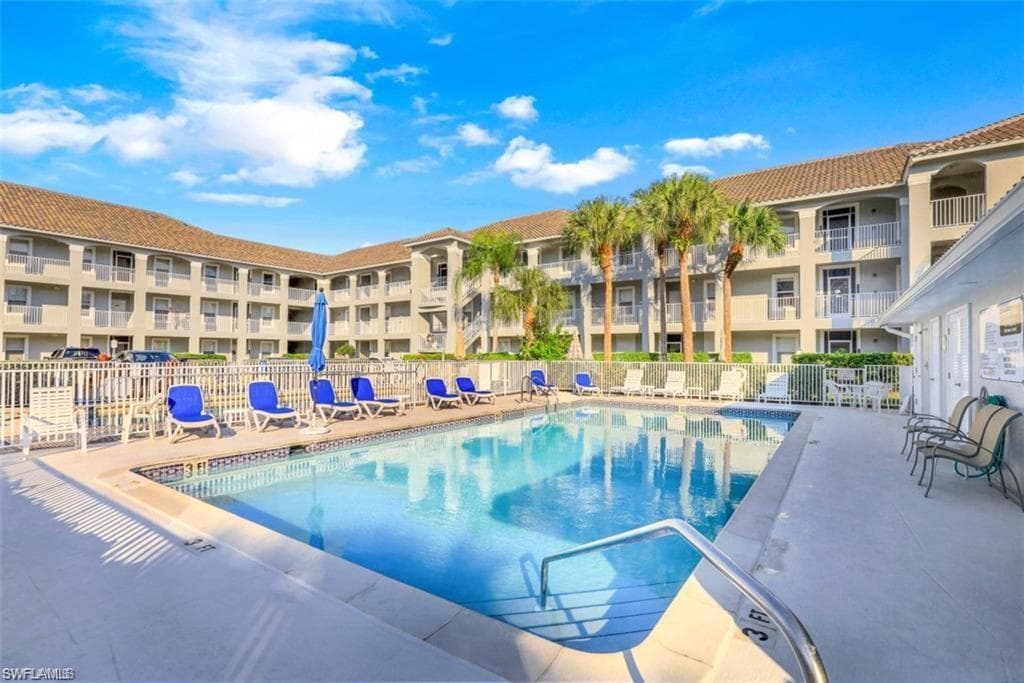 519 Roma CT 3-301 NAPLES, FL 34110