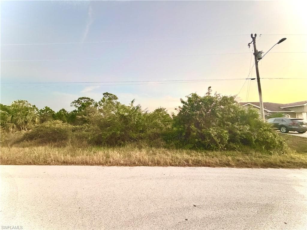 740 Lamar ST E LEHIGH ACRES, FL 33974