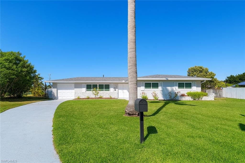 1458 Alwynne DR N LEHIGH ACRES, FL 33936