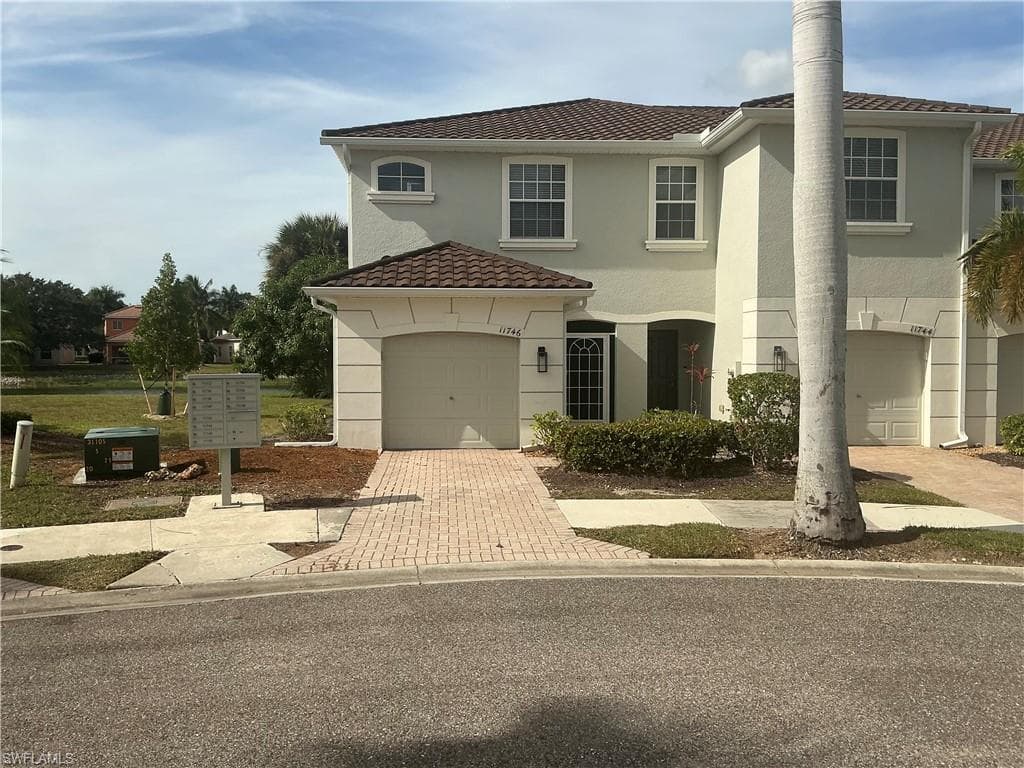 11746 Eros RD LEHIGH ACRES, FL 33971