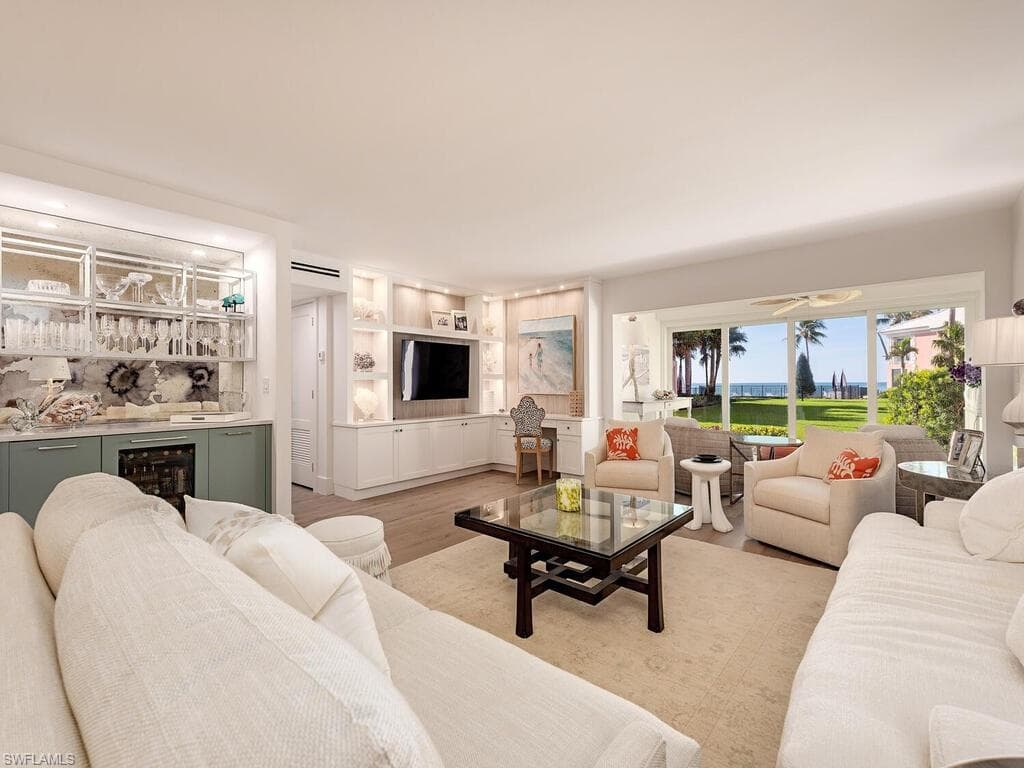 2401 Gulf Shore BLVD N 11 NAPLES, FL 34103