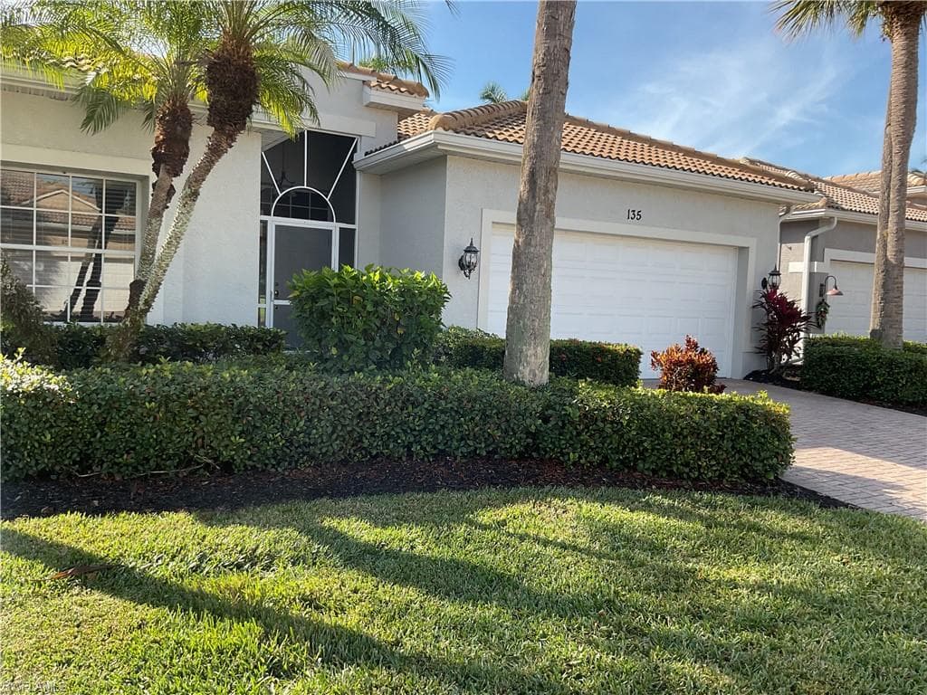 135 Glen Eagle CIR NAPLES, FL 34104