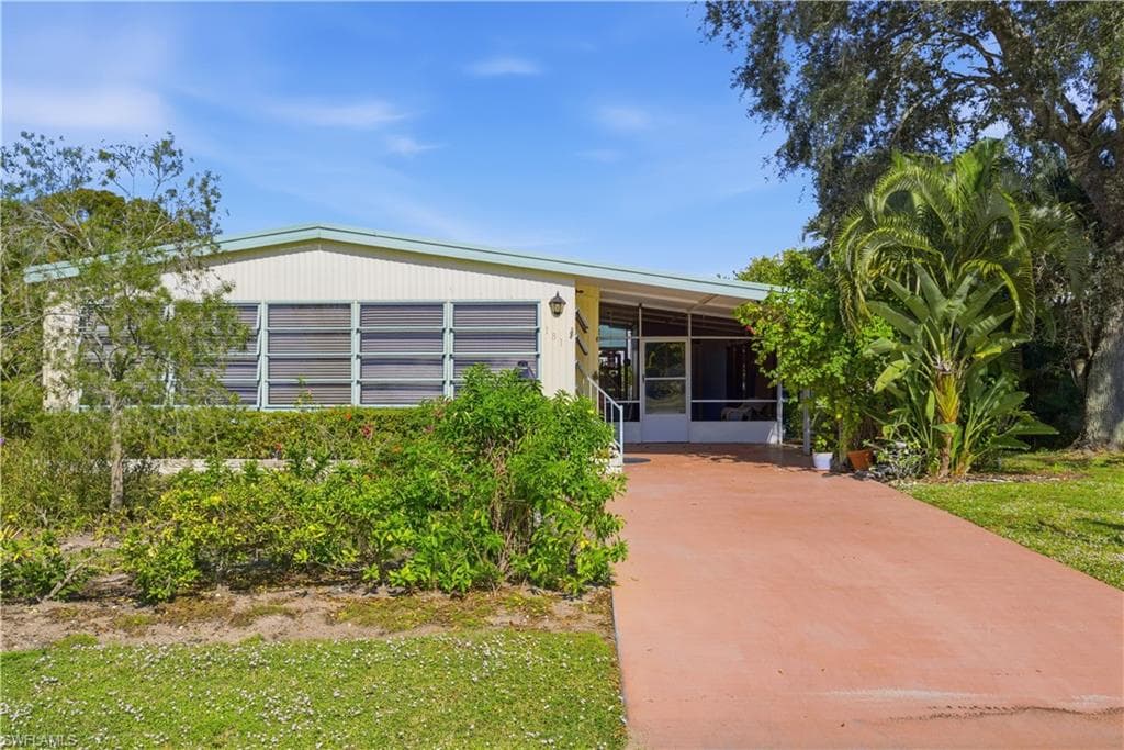 181 Sugarloaf LN NAPLES, FL 34114