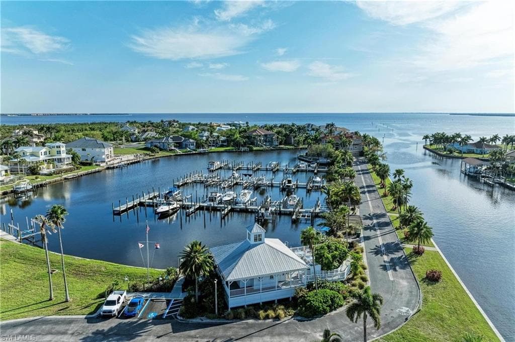 4661 Grassy Point BLVD PORT CHARLOTTE, FL 33952