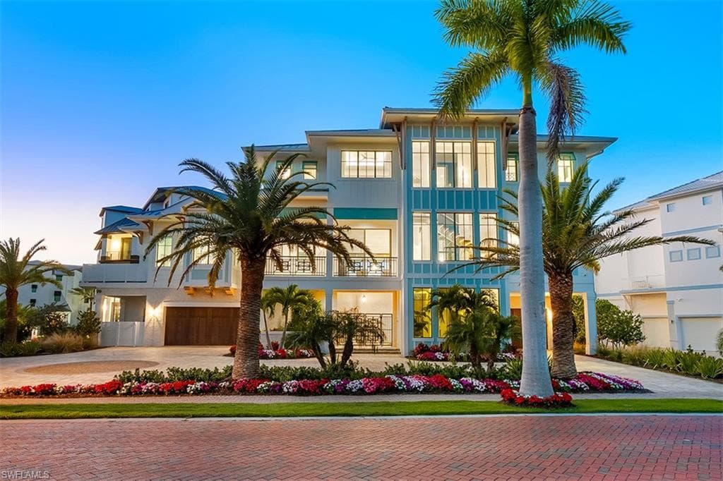 99 Saint Lucia LN BONITA SPRINGS, FL 34134