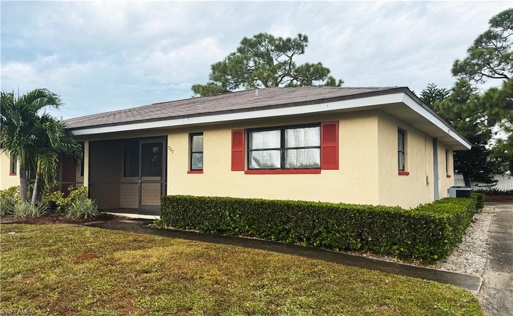 757 95th AVE N NAPLES, FL 34108