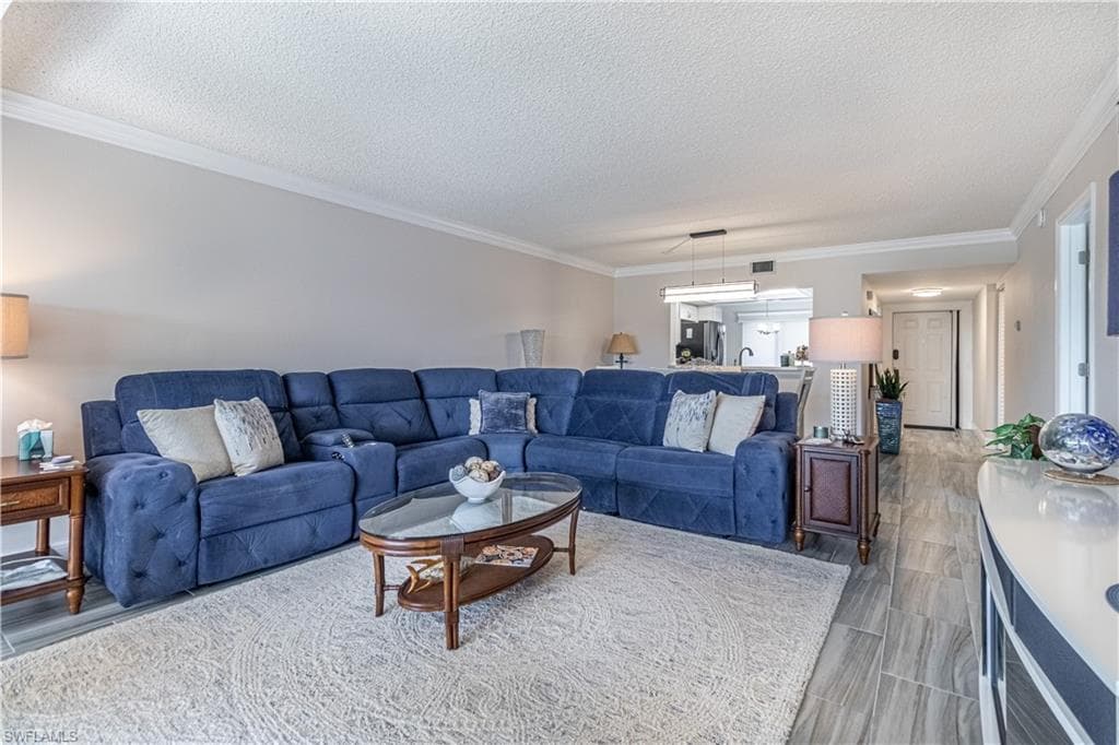 7430 Lake Breeze DR 403 FORT MYERS, FL 33907
