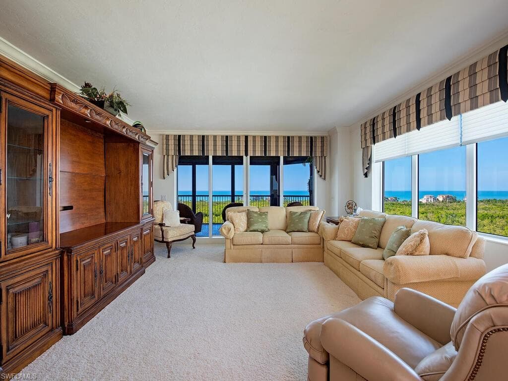 7425 Pelican Bay BLVD 1106 NAPLES, FL 34108
