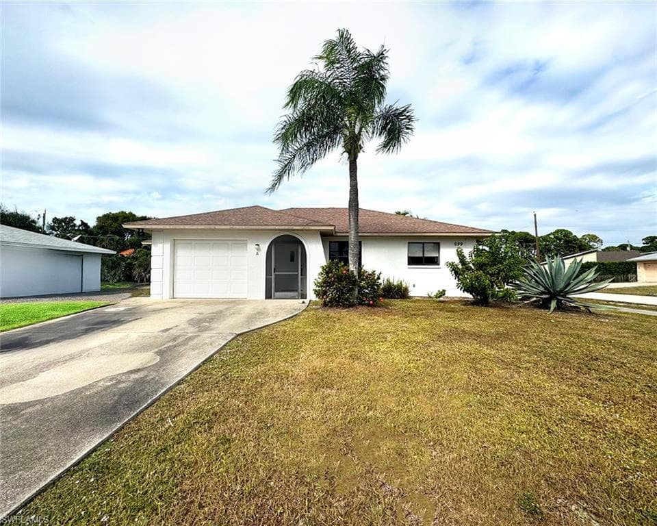 699 110th AVE Unit A NAPLES, FL 34108