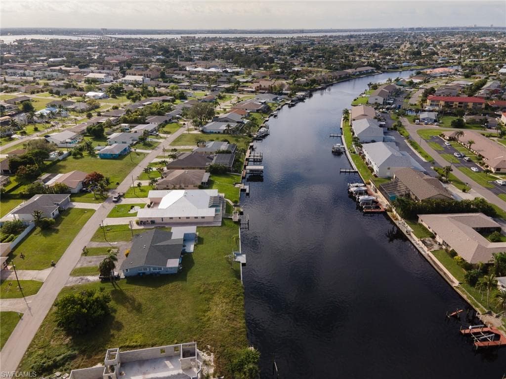 3806 SE 12th AVE CAPE CORAL, FL 33904