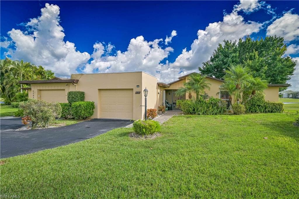 4195 Lakewood BLVD E16 NAPLES, FL 34112