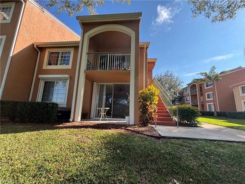 1170 Wildwood Lakes BLVD 102 NAPLES, FL 34104